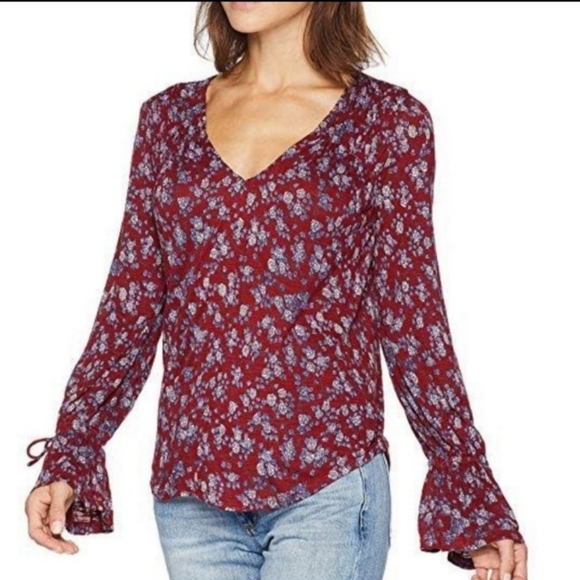 Lucky Brand Blouse Floral Print V-Neck Long Sleeve Smocking Red Blue M NWT - Picture 5 of 8
